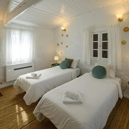 Casa Das Caneiroas Lovely 2-bed House In
