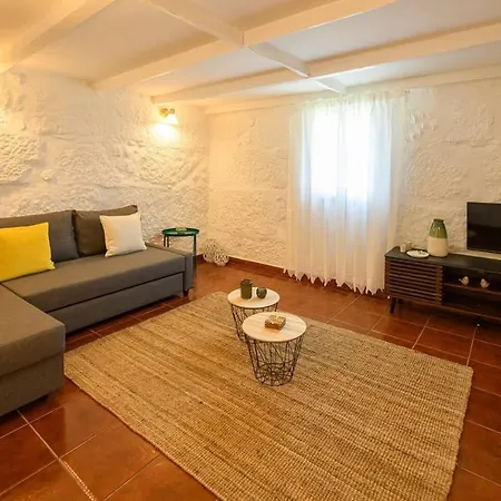 別荘 Casa Das Caneiroas Lovely 2-bed House In *